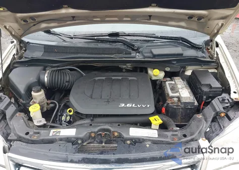 2013 Chrysler Town & Country Touring from USA, damaged, VIN 2C4RC1BG8DR691112